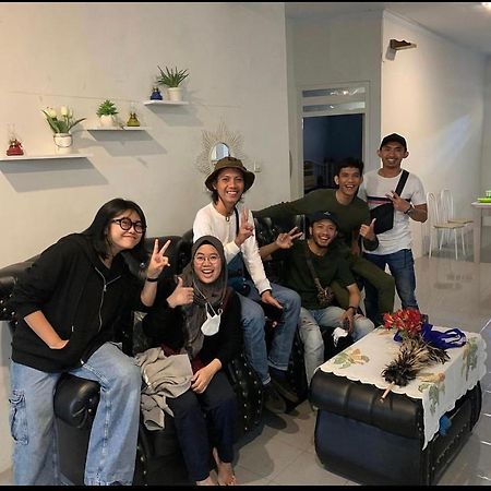 Twentynine Homestay Banyuwangi  Kültér fotó