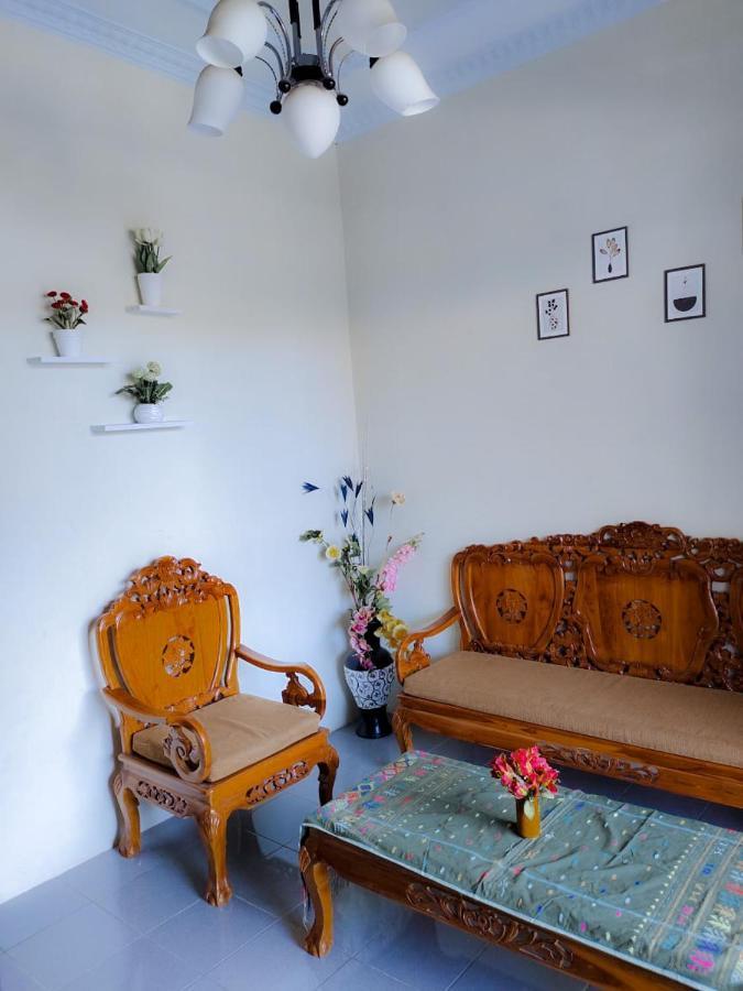 Twentynine Homestay Banyuwangi  Kültér fotó