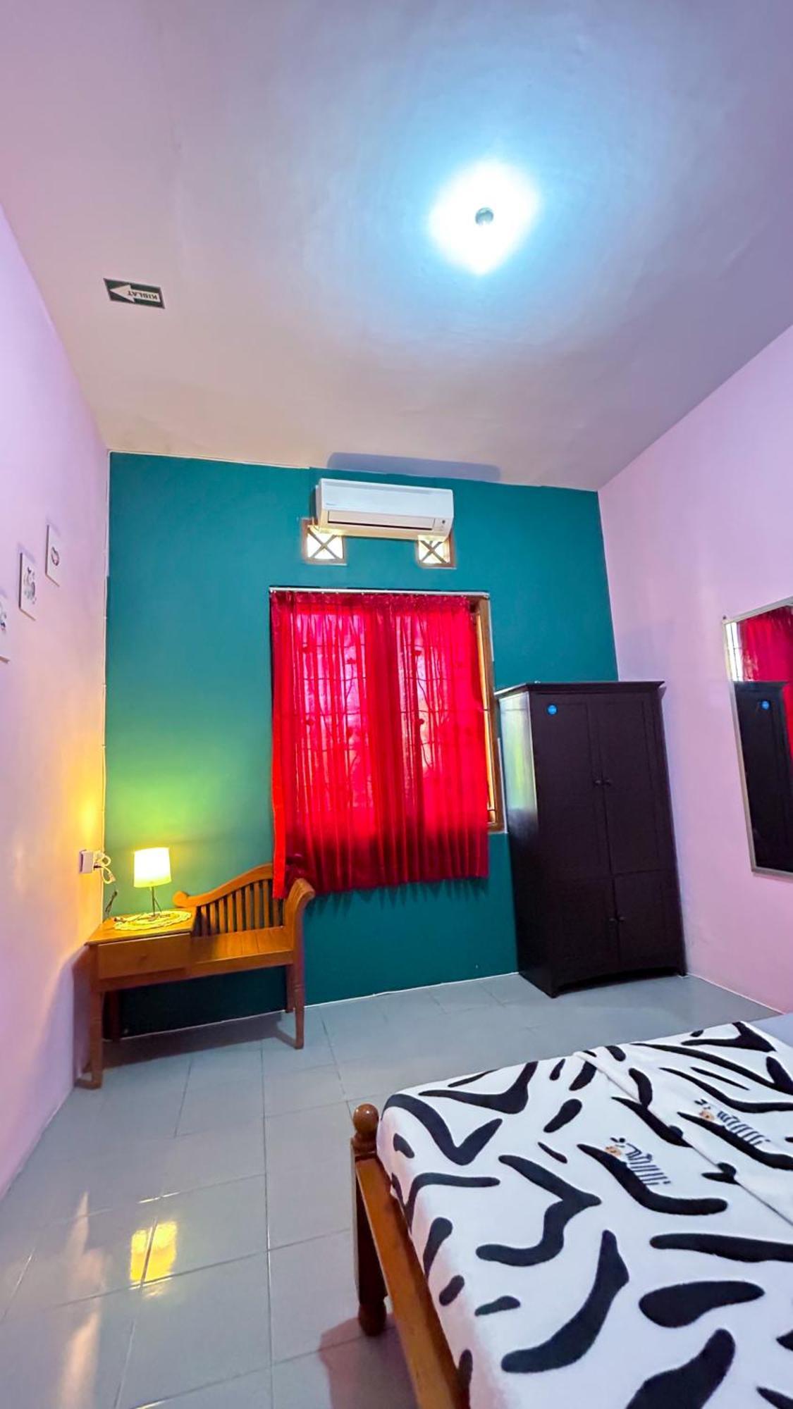 Twentynine Homestay Banyuwangi  Kültér fotó