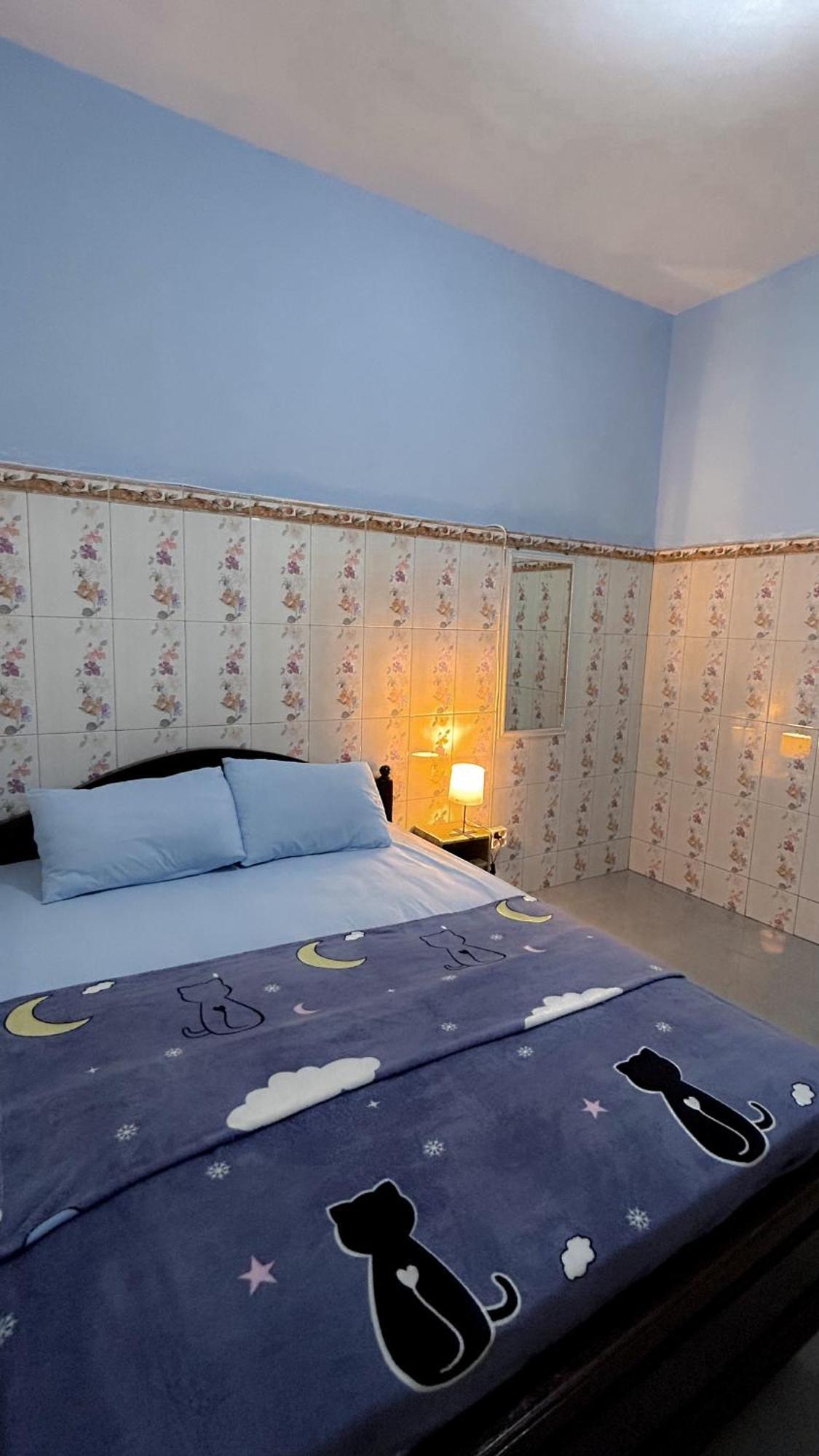 Twentynine Homestay Banyuwangi  Kültér fotó